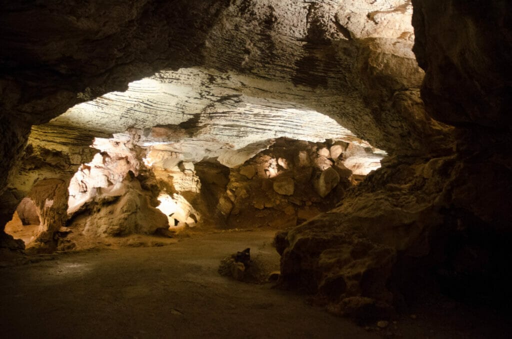 Longhorn caverns state park