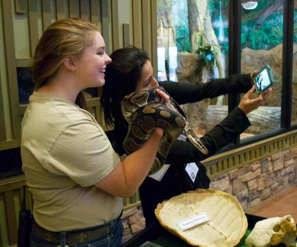 Girls at the Amarillo Zoo 