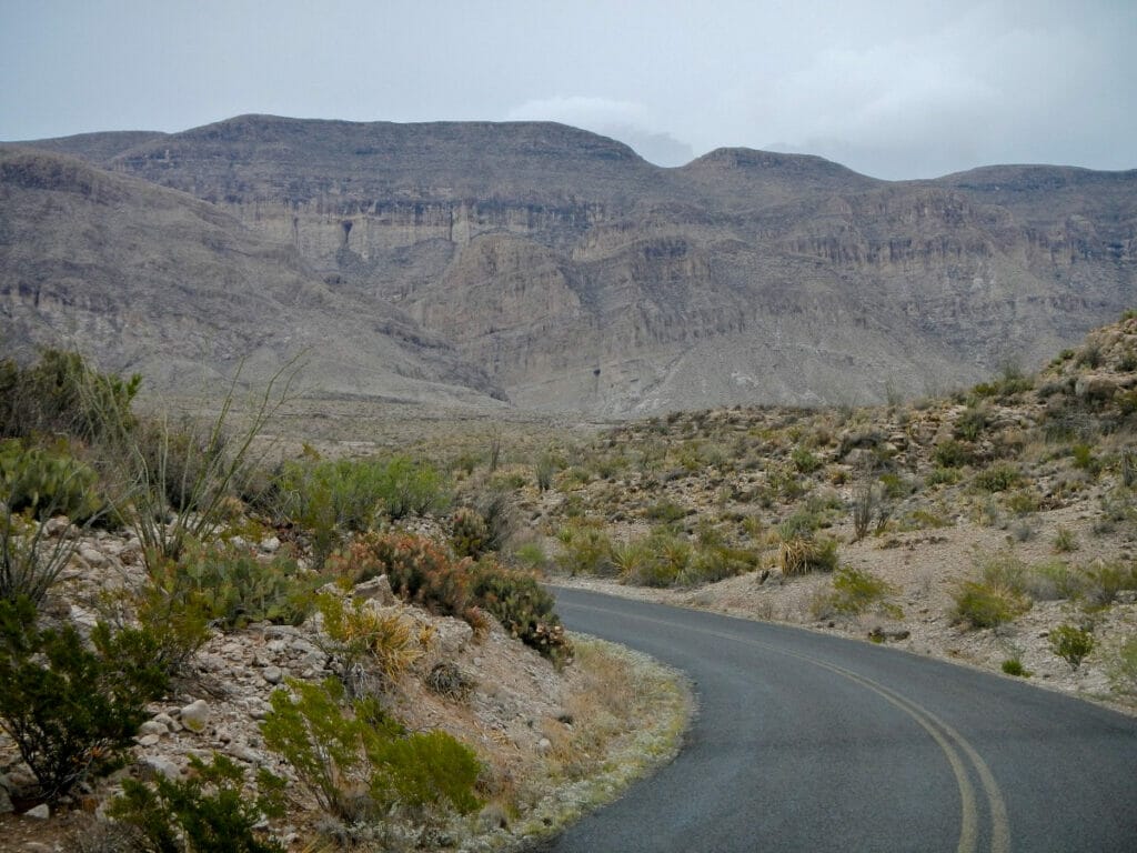 Image of the road leading to Boquillas Crossing 