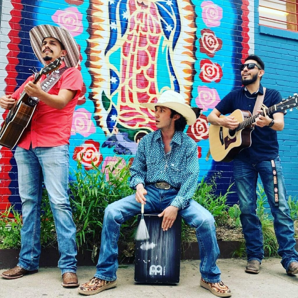 Singers at the Laredo Farmers Market 