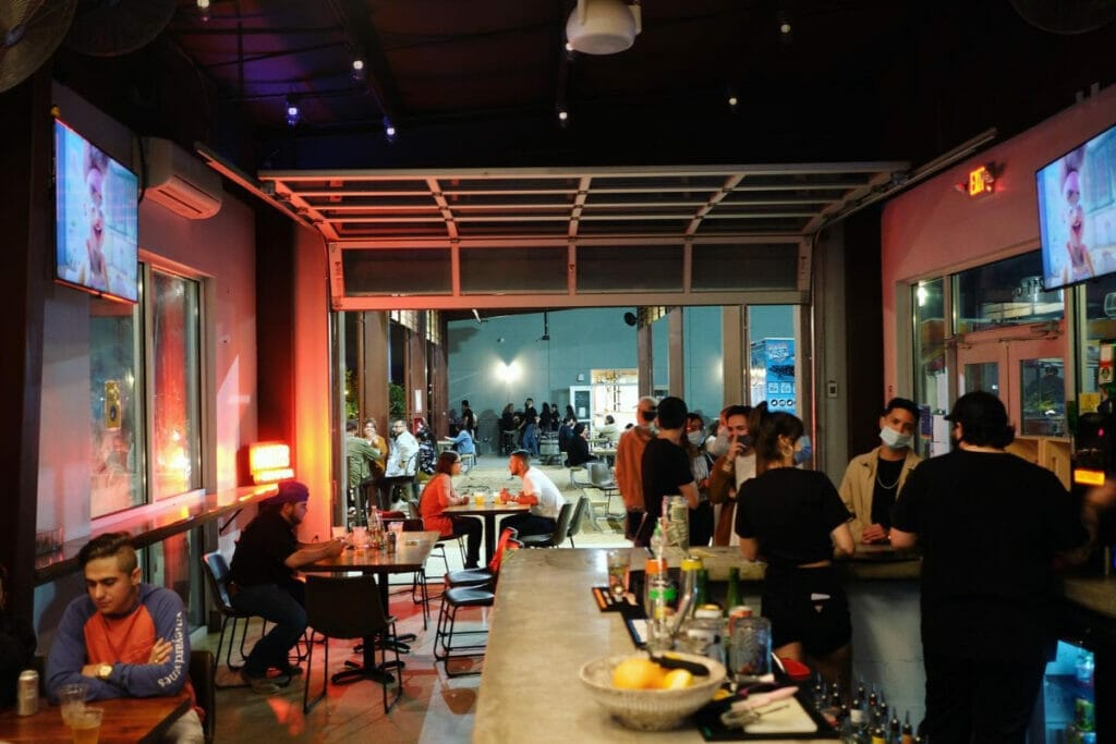 People eating at the Golondrina Food Park 