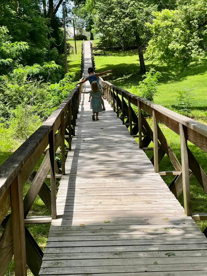 Rusk footbridge 