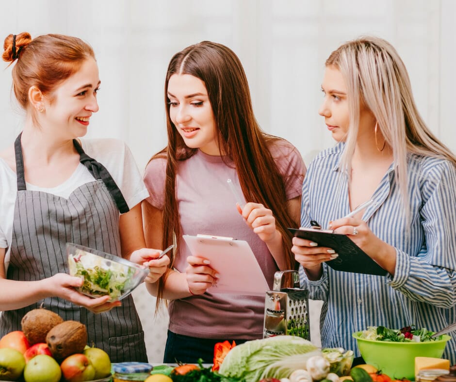 Girls in a cooking class 