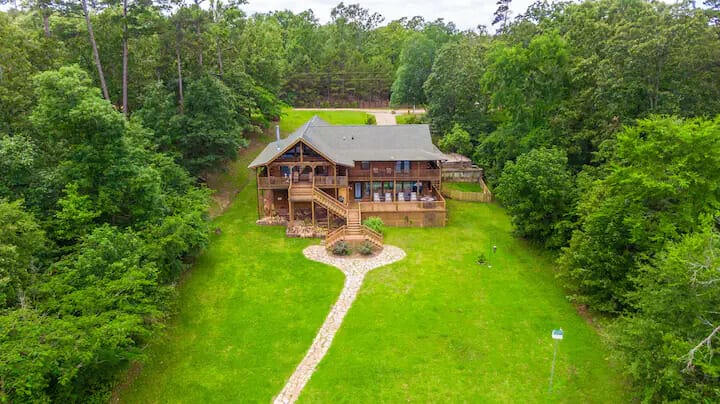 Birds eye shot of the Lakeside rental home