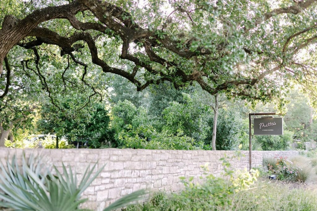 Exterior of Mattie's in Austin Texas