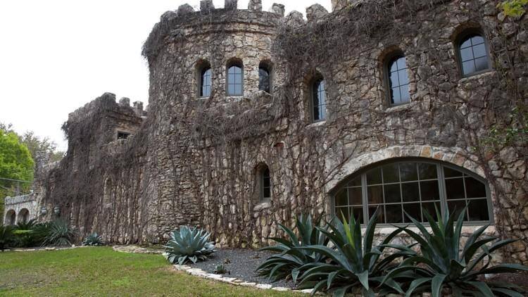 Pemberton Castle exterior 