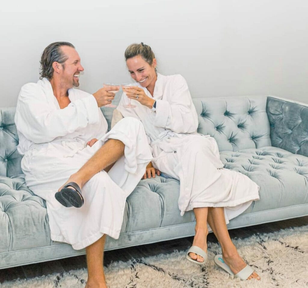 Couple drinking champagne at the Vivian Spa in Dallas 