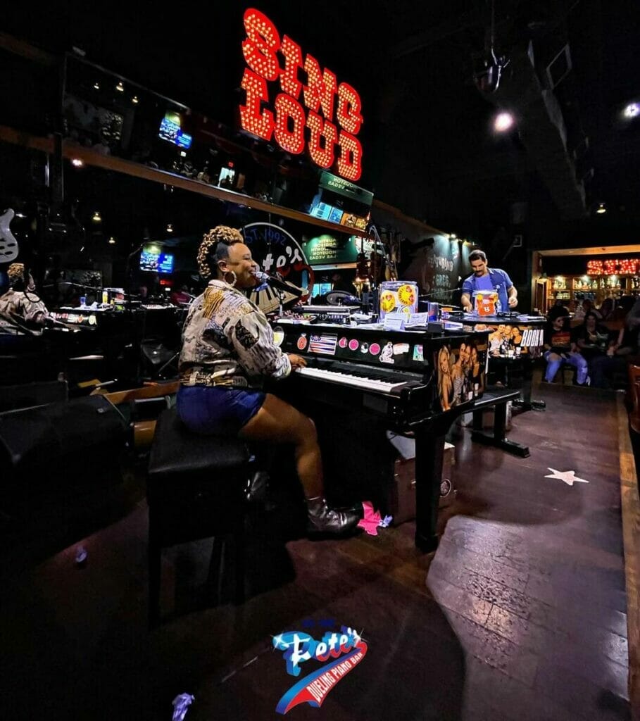 Pete's Dueling Piano Bar