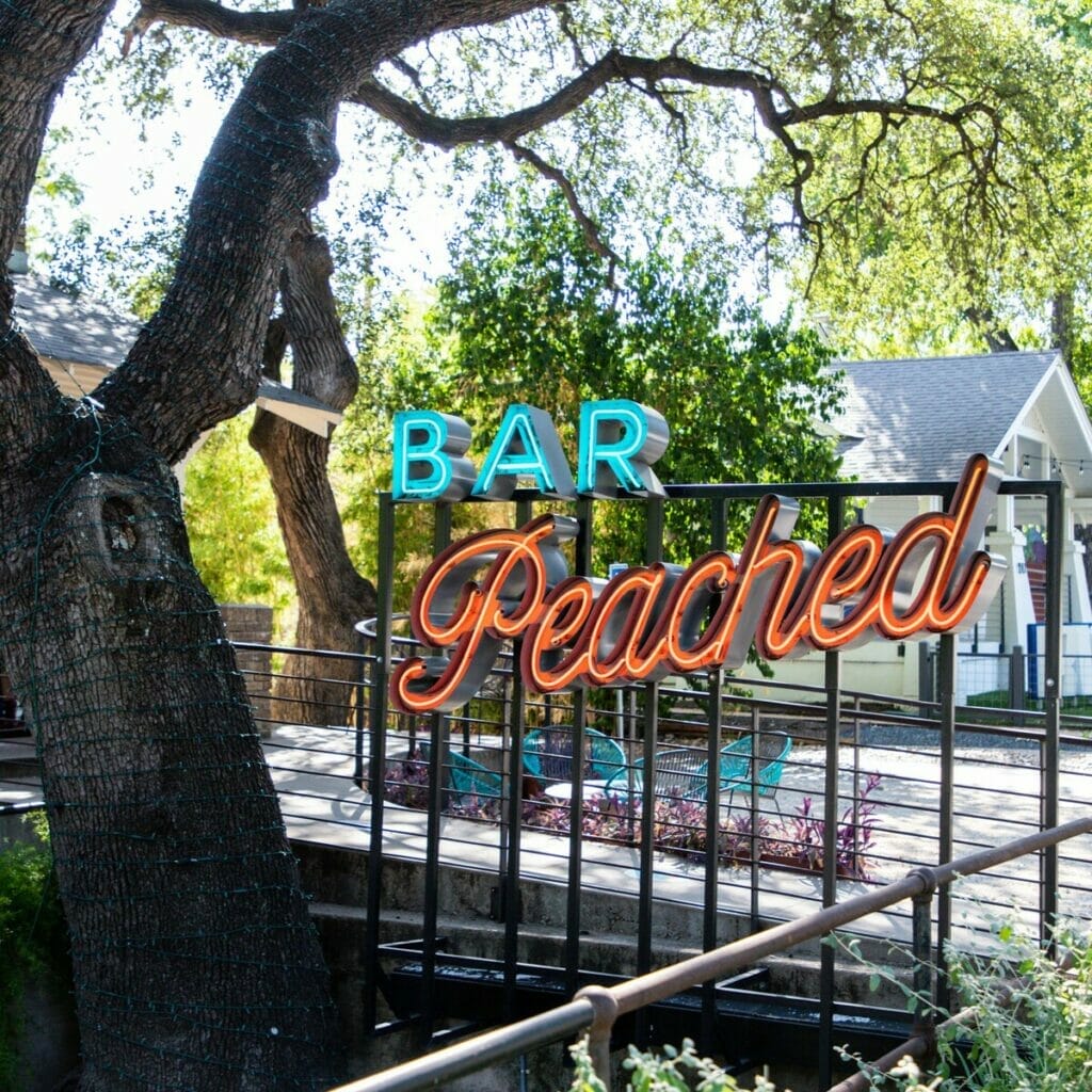 Bar Peached 